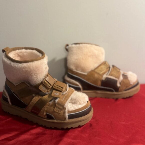 RARE UGG x FENG CHEN WANG CONVERTIBLE WOOL SANDAL BOOT, WOMEN US 8/ EUR 39 K-POP - Picture 1 of 6